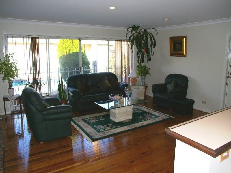 8 Wollondilly Place, Sylvania Waters NSW 2224