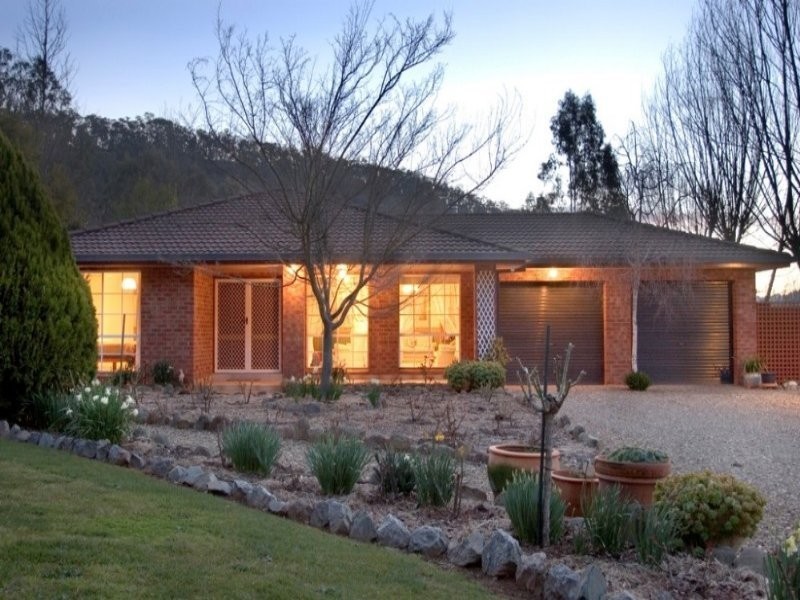 1 Iarias Lane, Bright VIC 3741