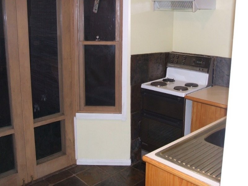 13 Brooks St, Bright VIC 3741