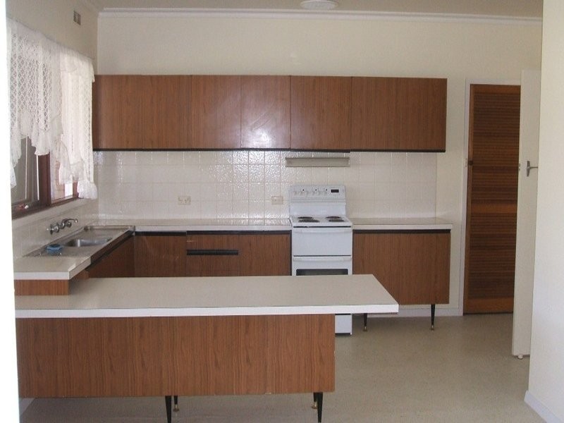 6 Orana Avenue, Bright VIC 3741