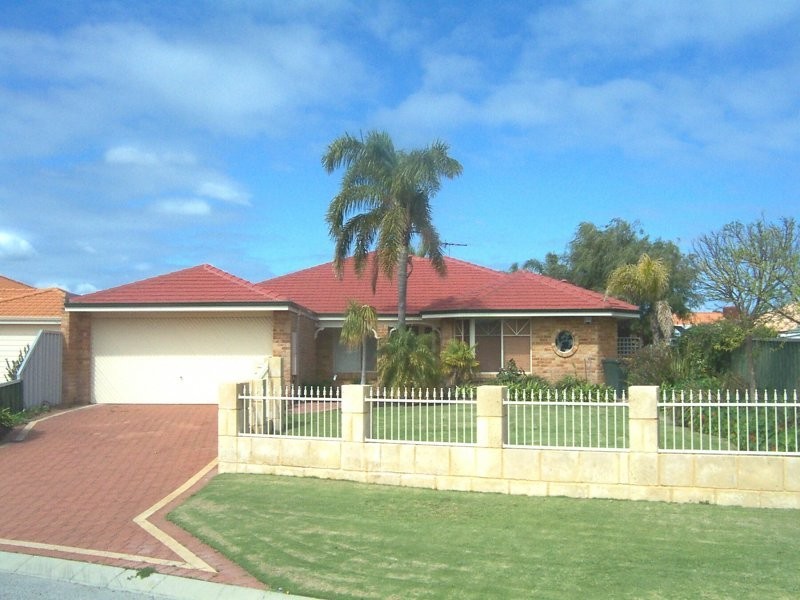 11 St Ettiene Gardens, Port Kennedy WA 6172