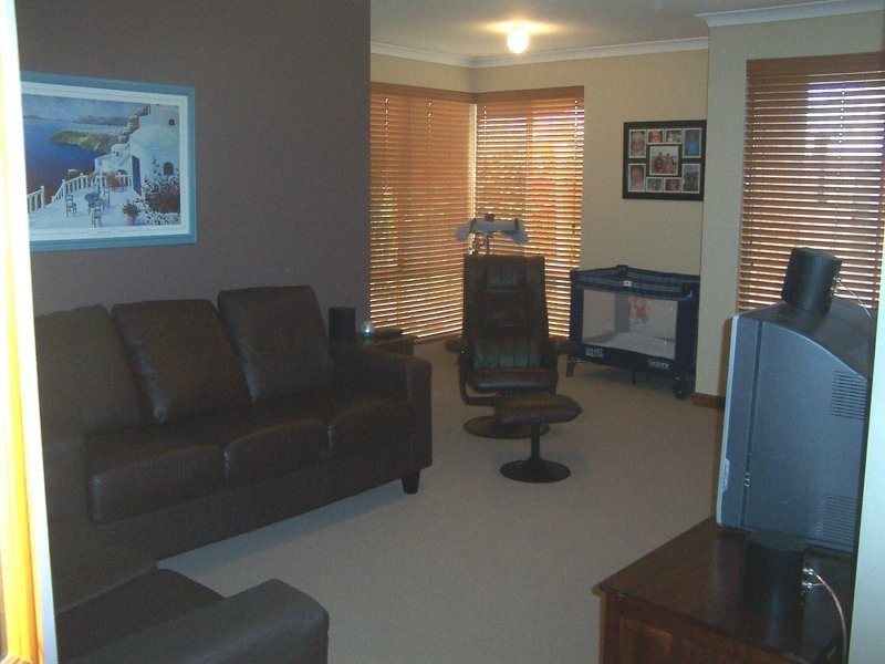 11 St Ettiene Gardens, Port Kennedy WA 6172