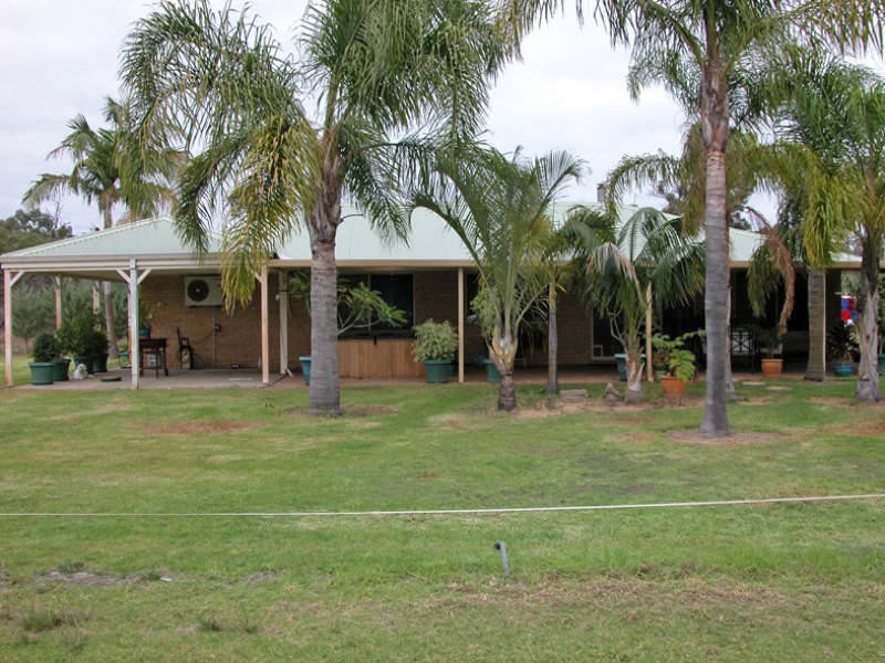142 Cumming Rd, Oakford WA 6121