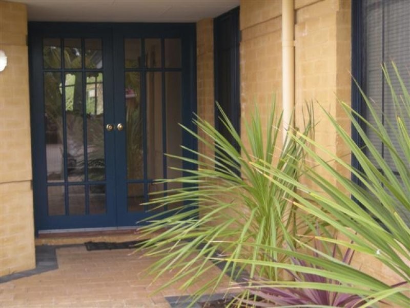 28 Canouan loop, Secret Harbour WA 6173