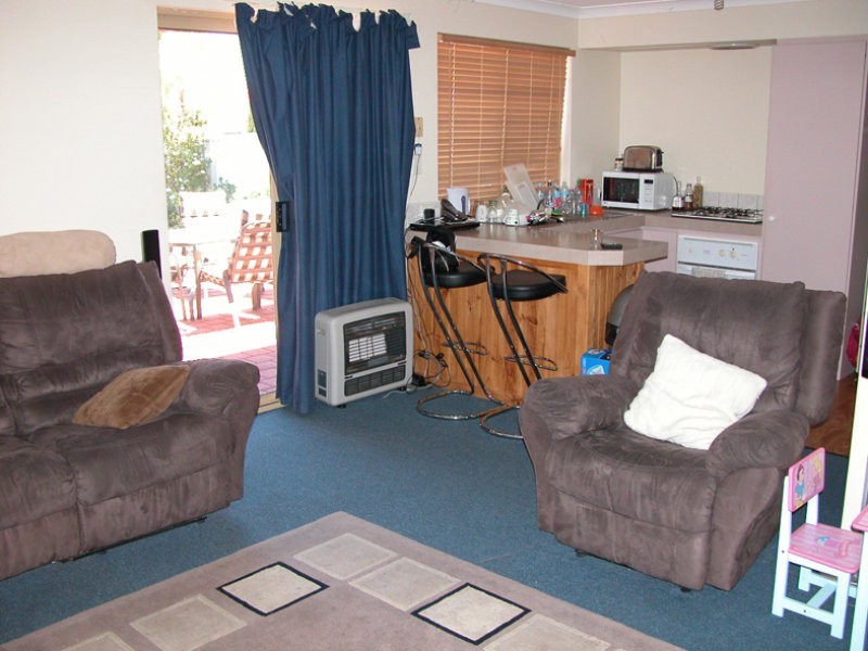 37 Mayflower Close, Port Kennedy WA 6172