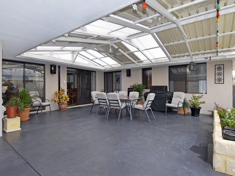 22 Waikiki Road, Safety Bay WA 6169