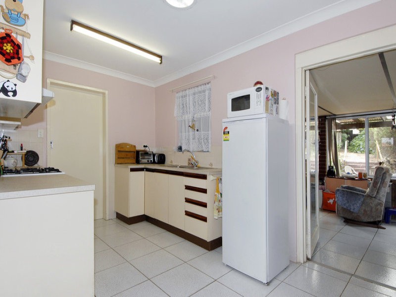 75 Calista Avenue, Calista WA 6167