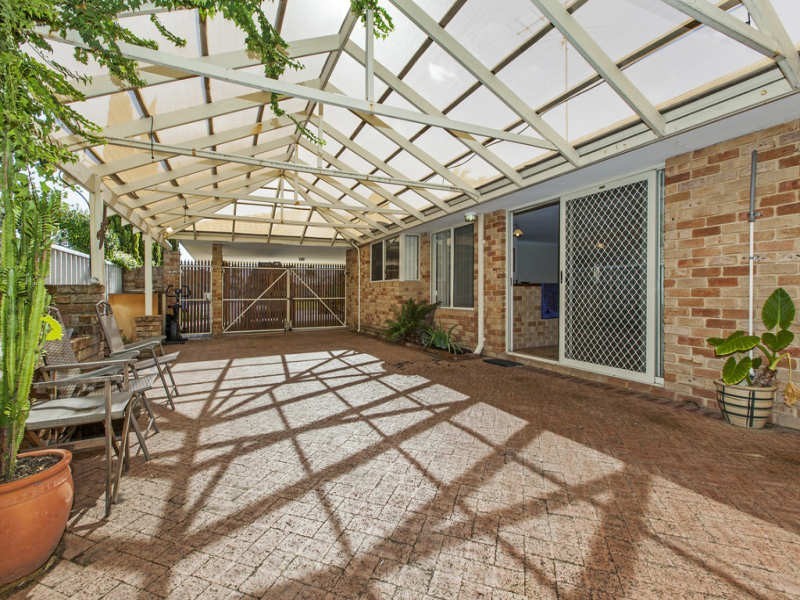 27 St Laurent Mews, Port Kennedy WA 6172