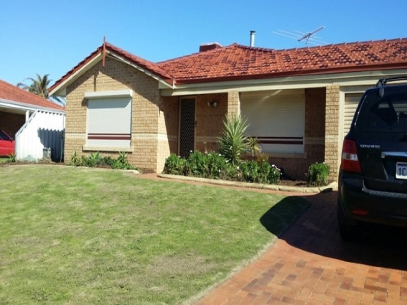 8 Oceanic Crt, Port Kennedy WA 6172