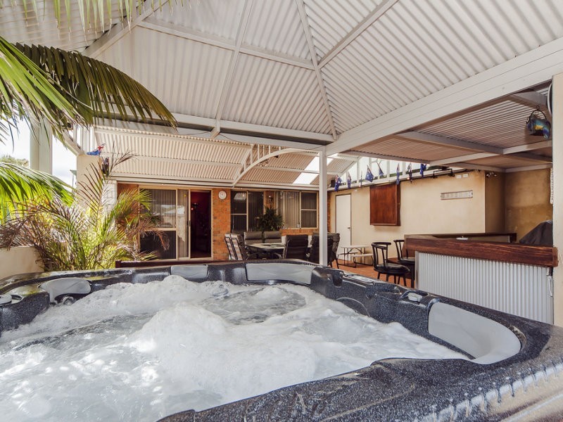 6 Achiever Ave, Port Kennedy WA 6172