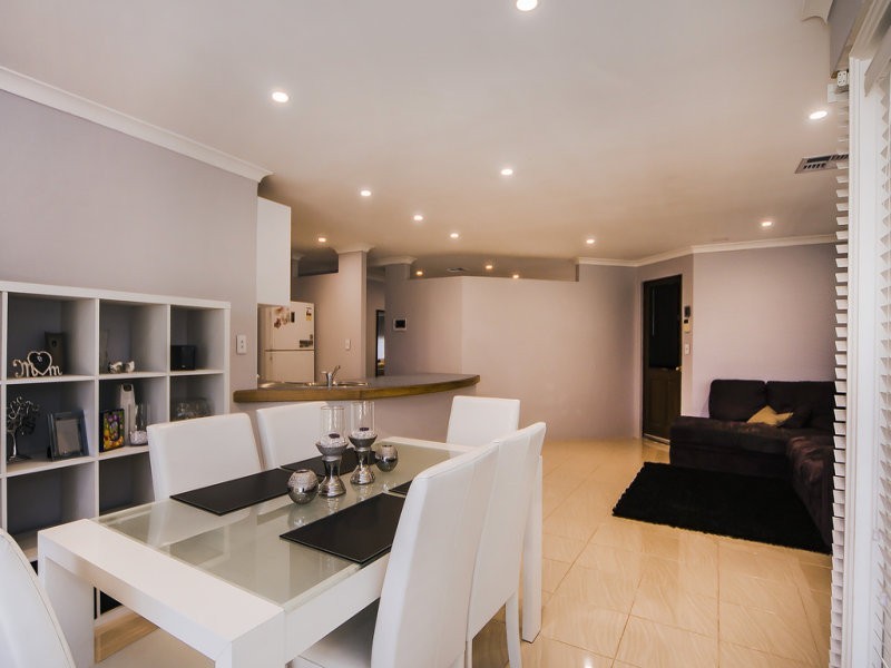 52 Moorburg Loop, Port Kennedy WA 6172