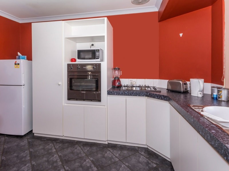 16 Mayflower Close, Port Kennedy WA 6172