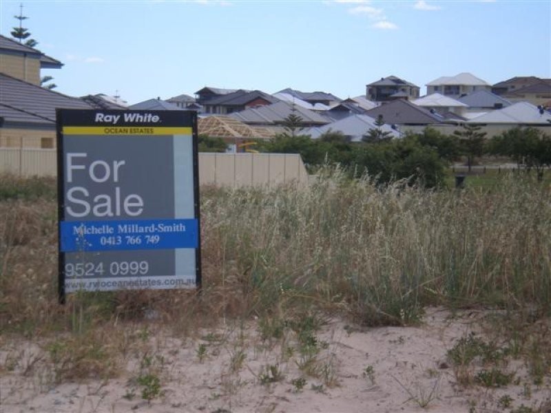 8 Merimbula Way, Secret Harbour WA 6173