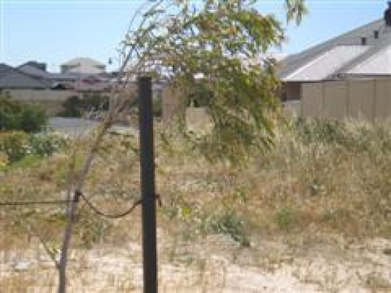 8 Merimbula Way, Secret Harbour WA 6173