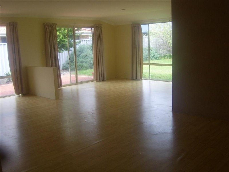 75 Chelmsford Avenue, Port Kennedy WA 6172