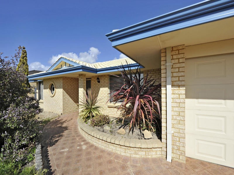 4 Camargue Green, Secret Harbour WA 6173