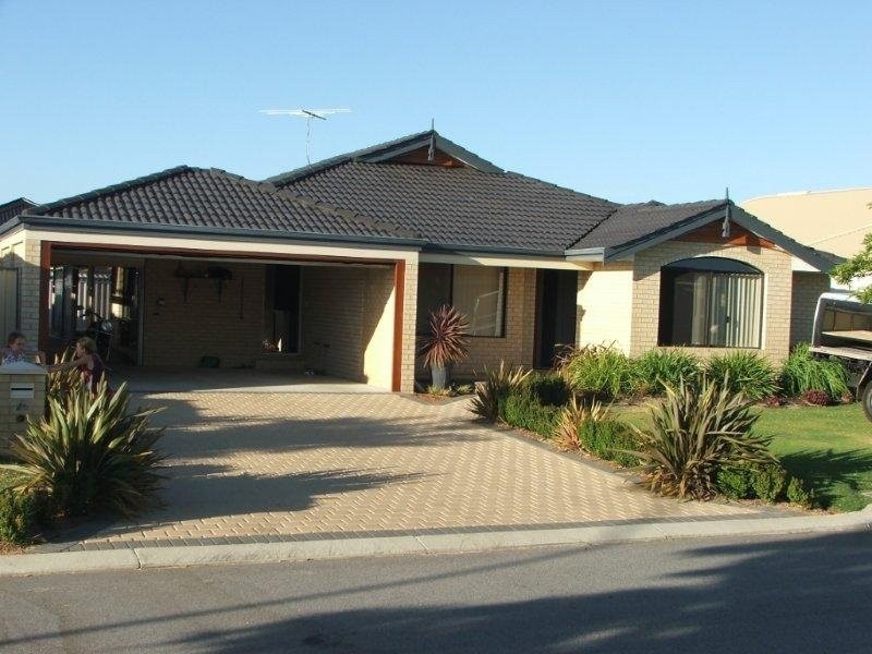 20 Pastrana Crescent, Port Kennedy WA 6172