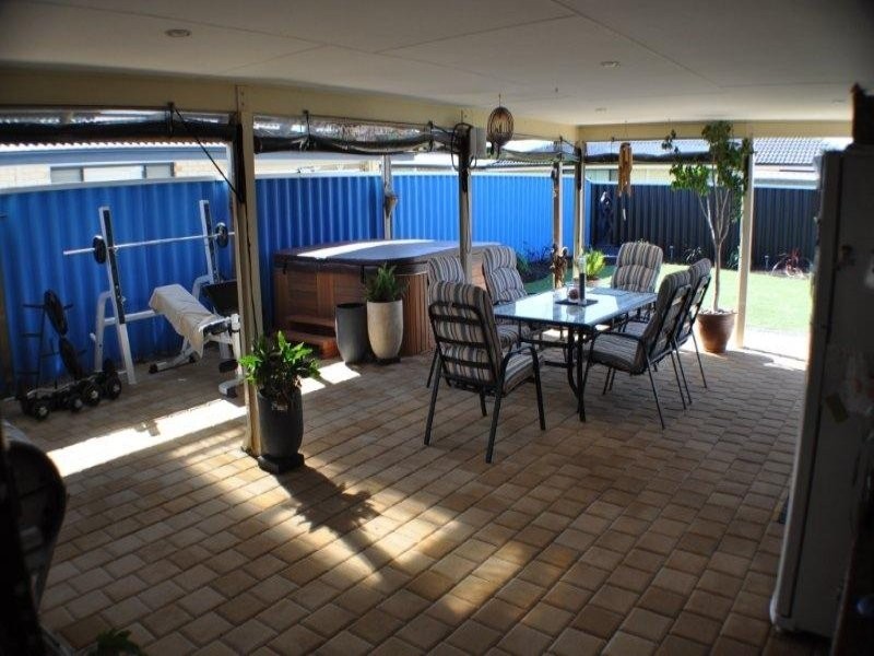 20 Pastrana Crescent, Port Kennedy WA 6172