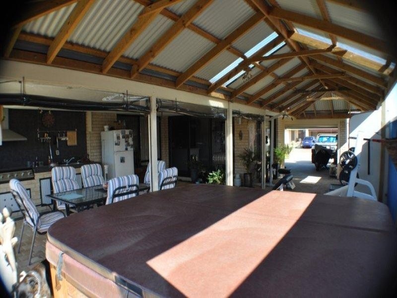 20 Pastrana Crescent, Port Kennedy WA 6172