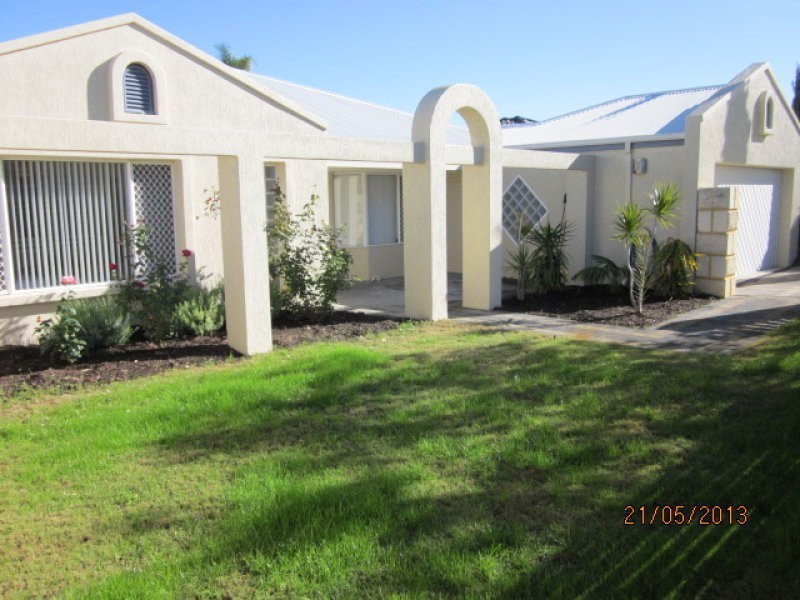 9 Taranto Walk, Secret Harbour WA 6173