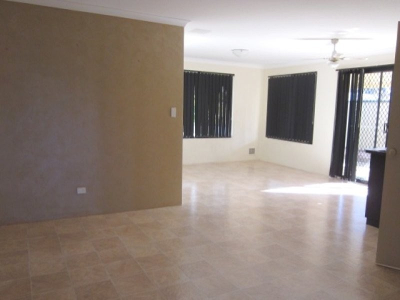 6 Pindana Way, Port Kennedy WA 6172