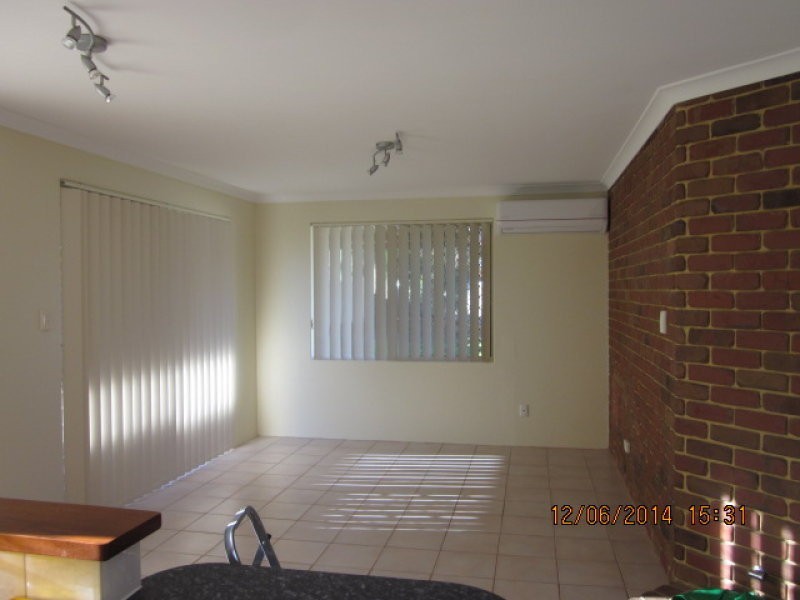 8 Stirling Close, Port Kennedy WA 6172