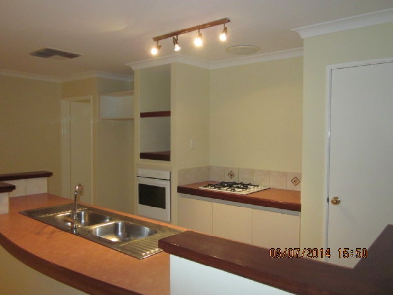 33 Belmez Turn, Port Kennedy WA 6172