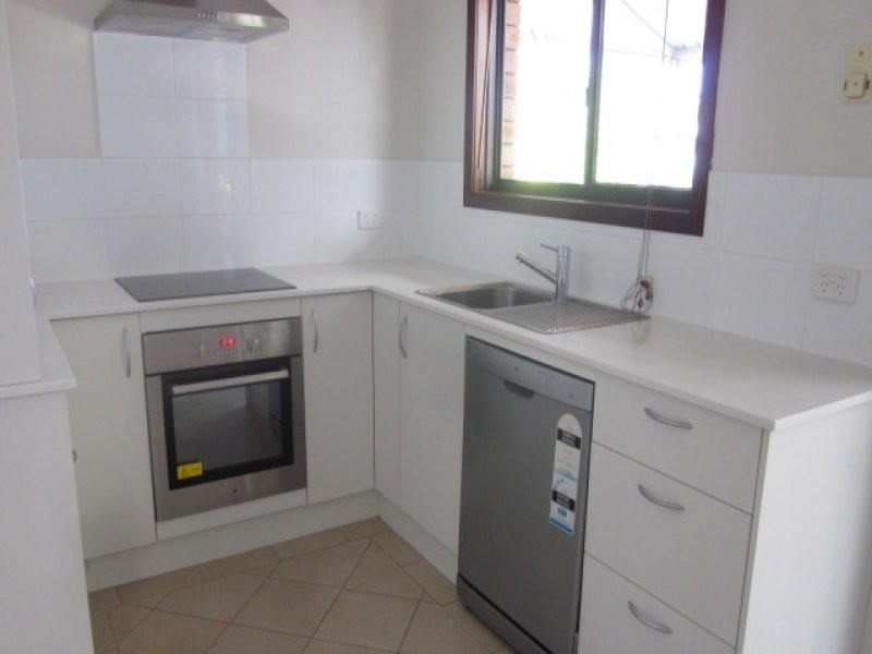 6 Bentley, Singleton WA 6175