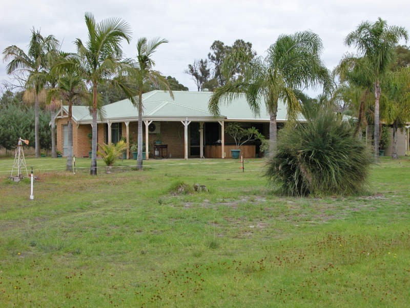 142 Cumming Road, Oakford WA 6121