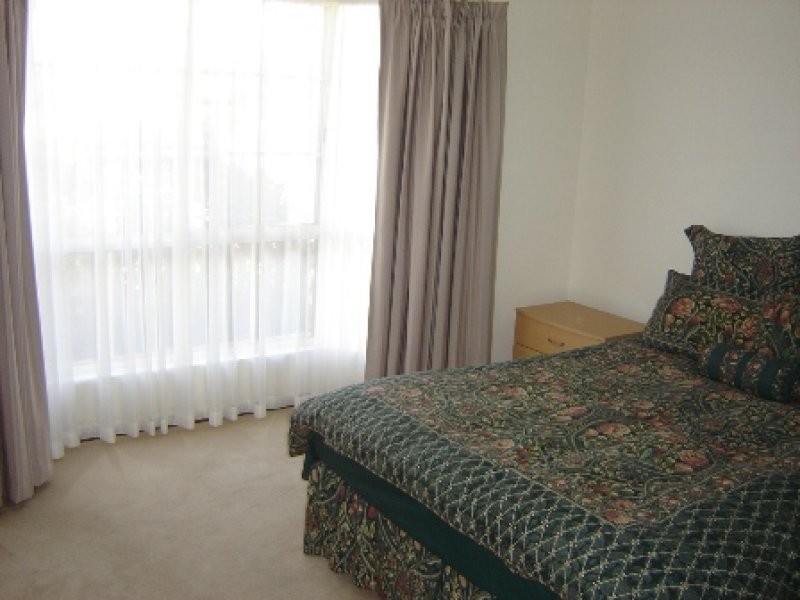 4 Hampton Court, Wynn Vale SA 5127