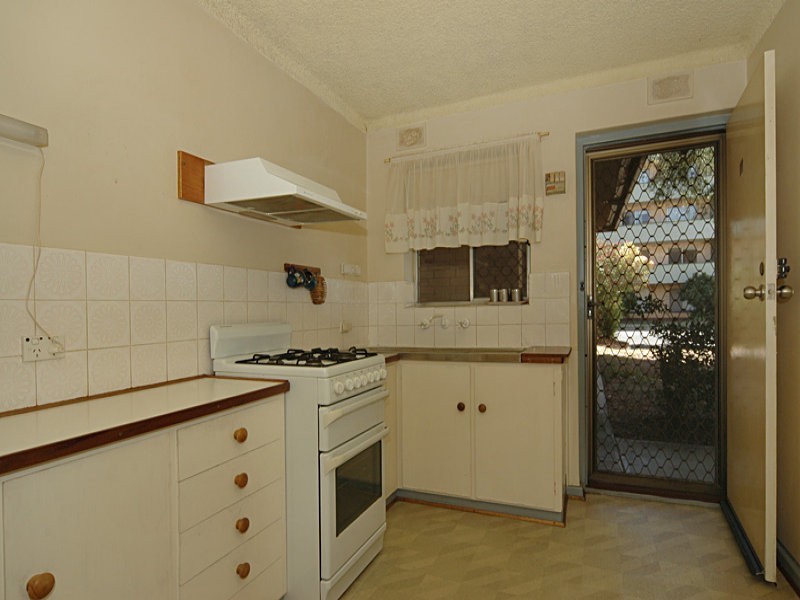 11/3 Noblet Street (St James Court), Findon SA 5023