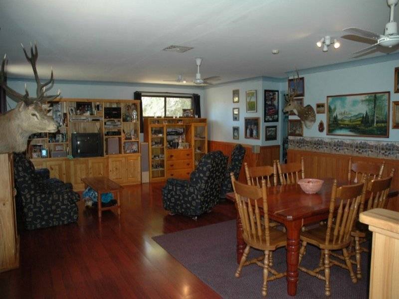 7 Chester Le, Blackbutt QLD 4306