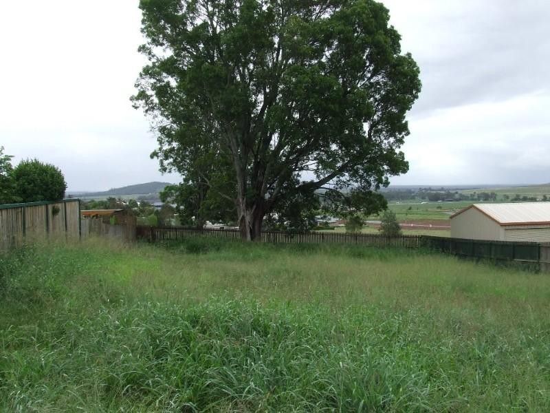 76 Moore St, Kingaroy QLD 4610