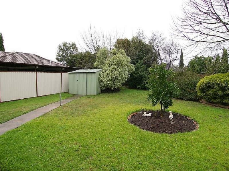 37 Blindcreek Lane, Wantirna South VIC 3152