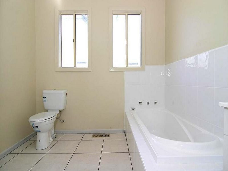 16 Queenstown Road, Boronia VIC 3155