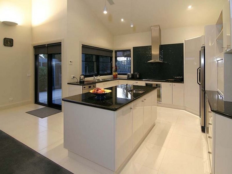 4 Jade Court, Wantirna South VIC 3152