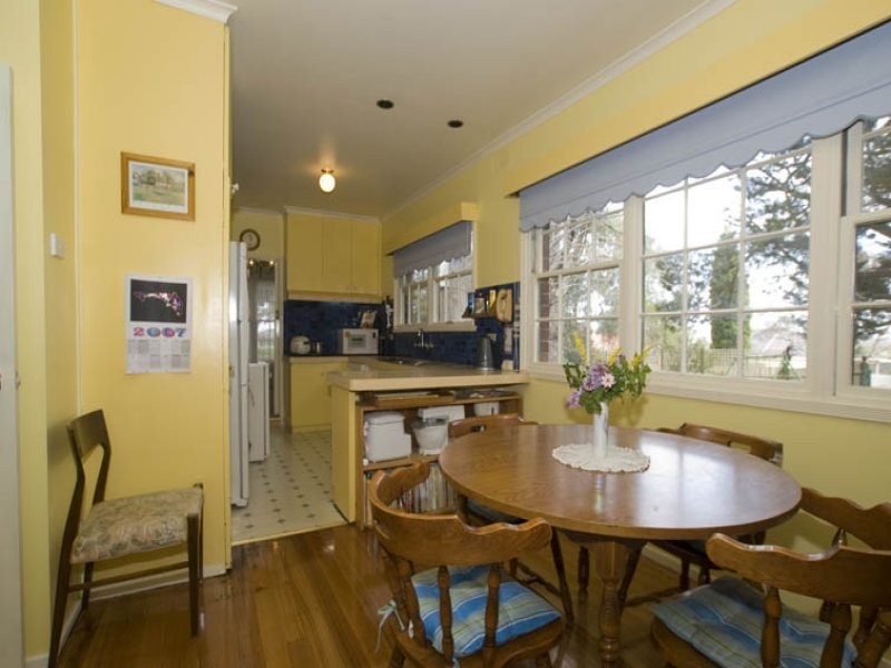 1 Coolomon Close, Wantirna South VIC 3152