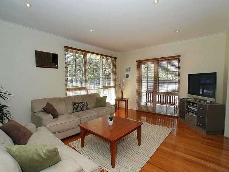 17 McCrae Close, Scoresby VIC 3179