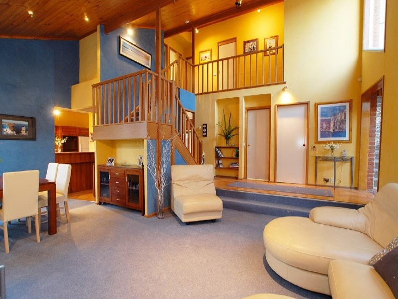 8 Aspen Close, Wantirna South VIC 3152