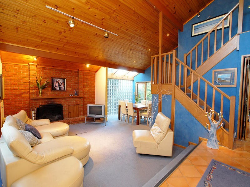 8 Aspen Close, Wantirna South VIC 3152