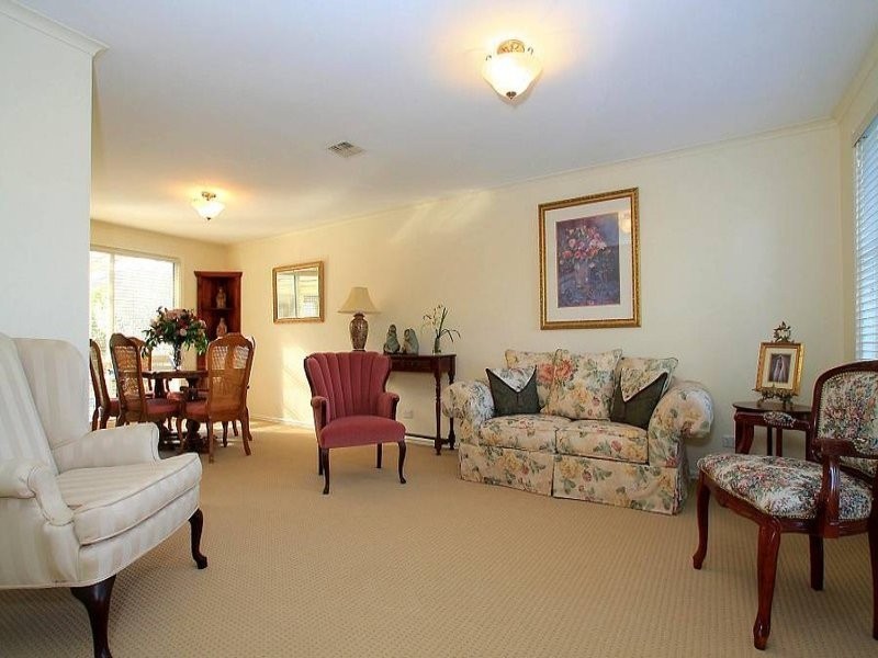 8 Kings Court, Wantirna South VIC 3152