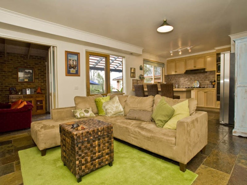 15 Haideh Place, Wantirna South VIC 3152
