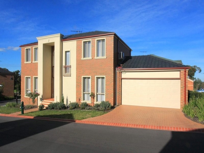 1 Cardwell Court, Ferntree Gully VIC 3156