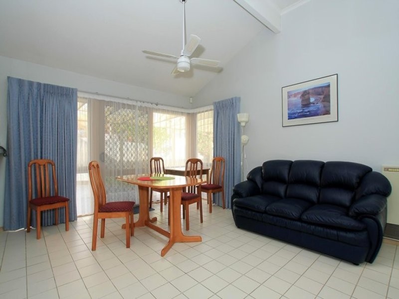 28 Cathies Lane, Wantirna South VIC 3152