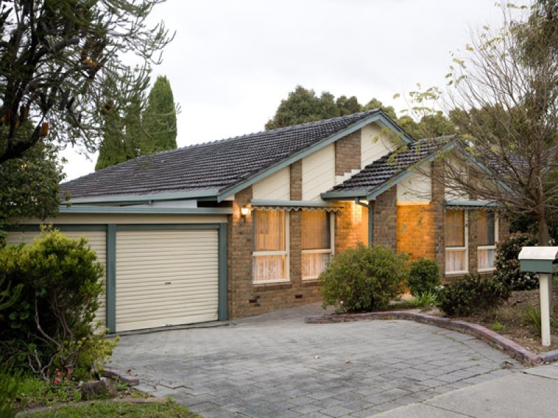 14 Amersham Drive, Wantirna VIC 3152