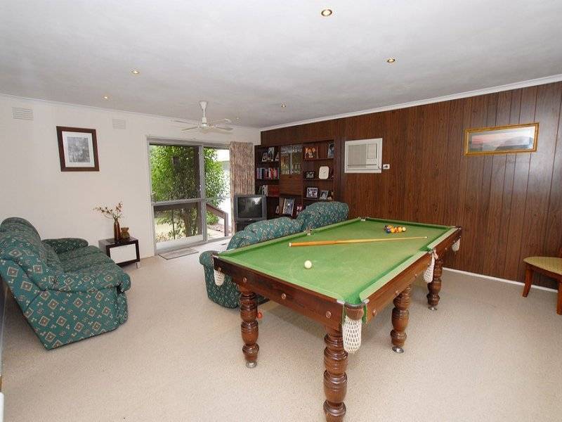 17 Cumberland Avenue, Bayswater VIC 3153