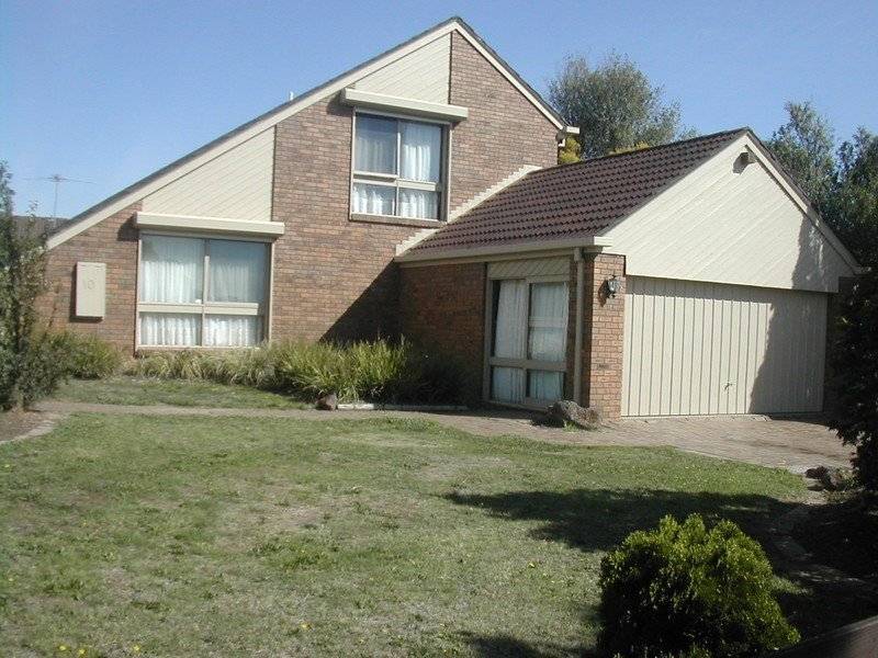 10 Mockridge Street, Wantirna South VIC 3152