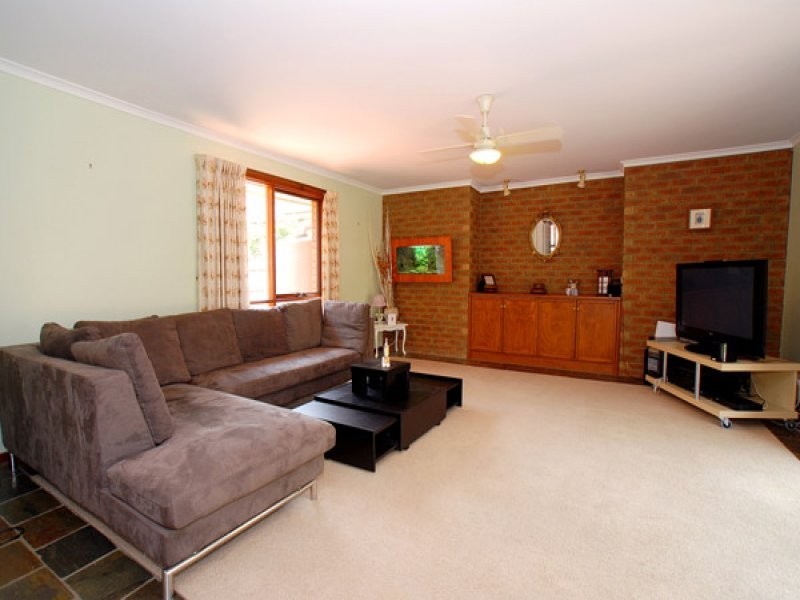 9 Mara Close, Wantirna South VIC 3152