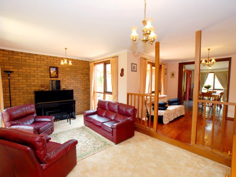 9 Mara Close, Wantirna South VIC 3152