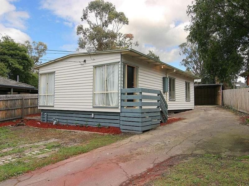 16 Queenstown Road, Boronia VIC 3155